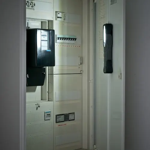 Lampe Torche LED Rechargeable Aimantée Brennenstuhl HL 1000 A (1175680) – Image 3